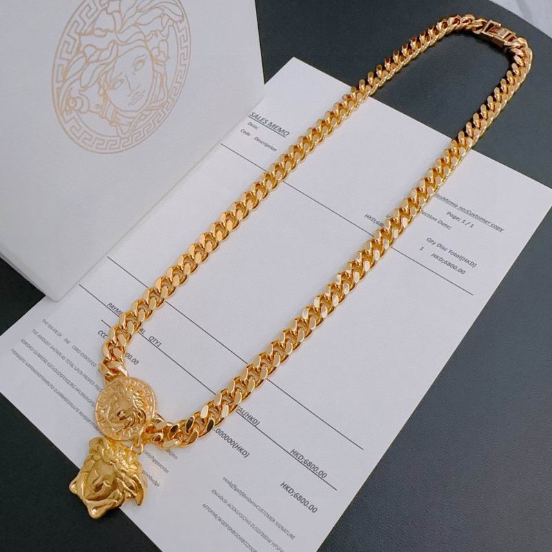 Versace necklace lyx232